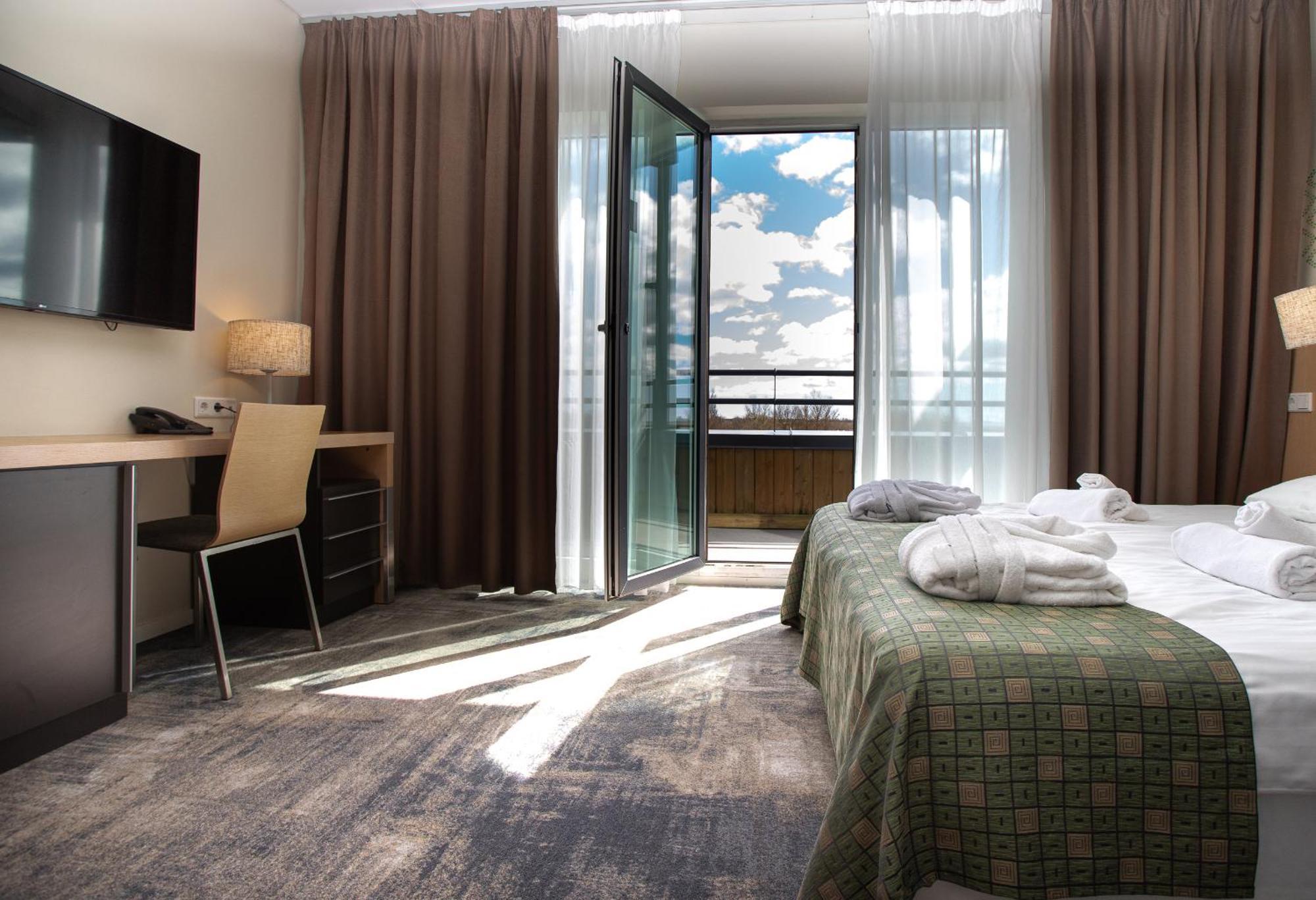 Meri Seaside Hotel & Spa Kuressaare Extérieur photo