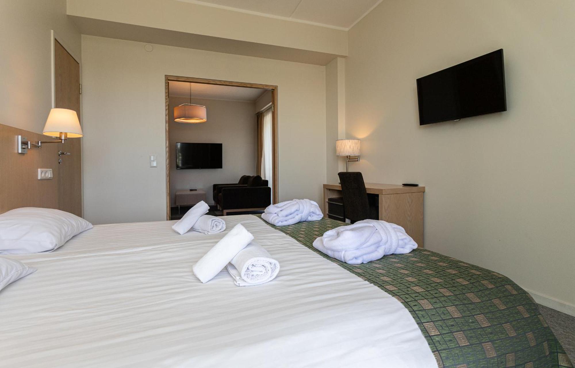 Meri Seaside Hotel & Spa Kuressaare Extérieur photo
