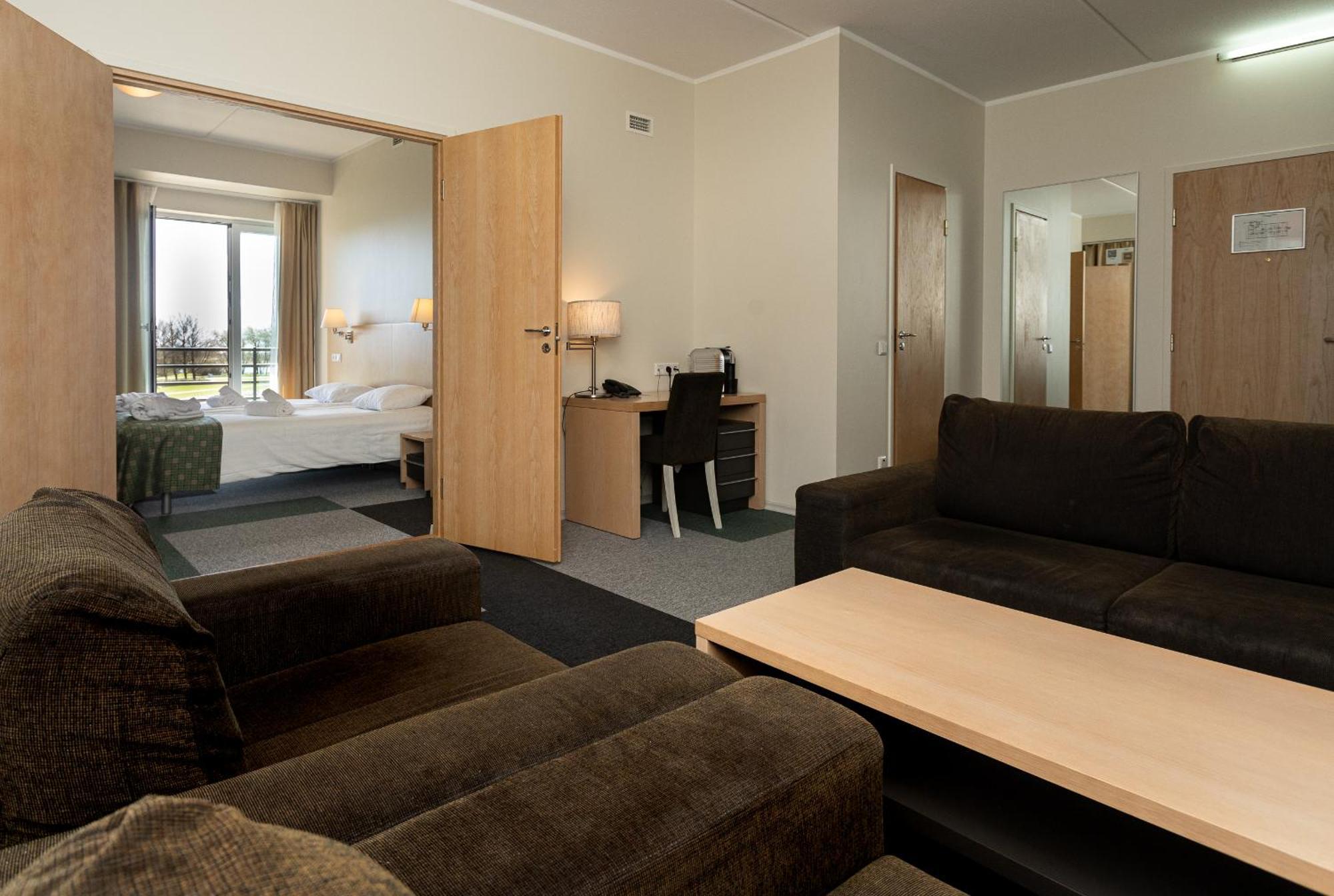 Meri Seaside Hotel & Spa Kuressaare Extérieur photo